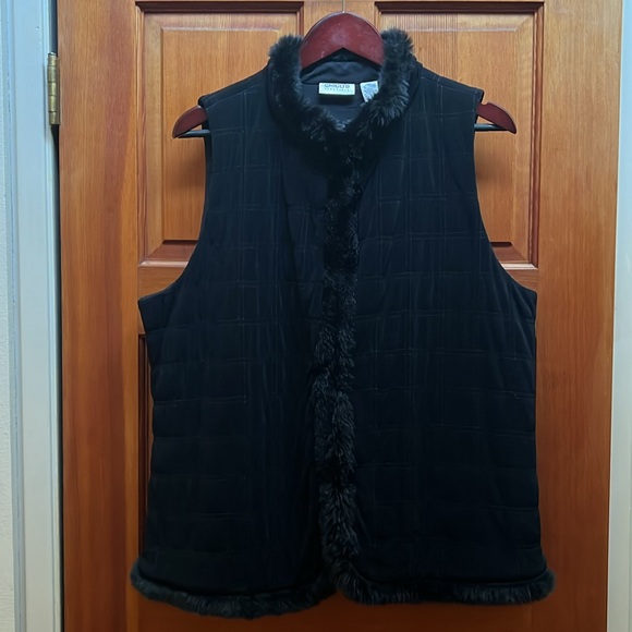 Chicos Faux Fur Traveler Trim Vest Quilted 4 hook/eye front closures Sz. 3=XL/16 - Picture 7 of 16